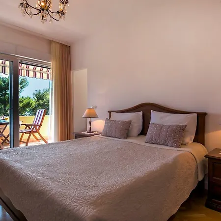 Apartament Emi *
