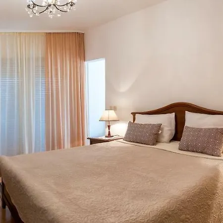 Apartament Emi